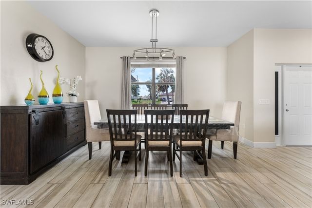 2717 Shelby PKWY, Cape Coral, FL 33904