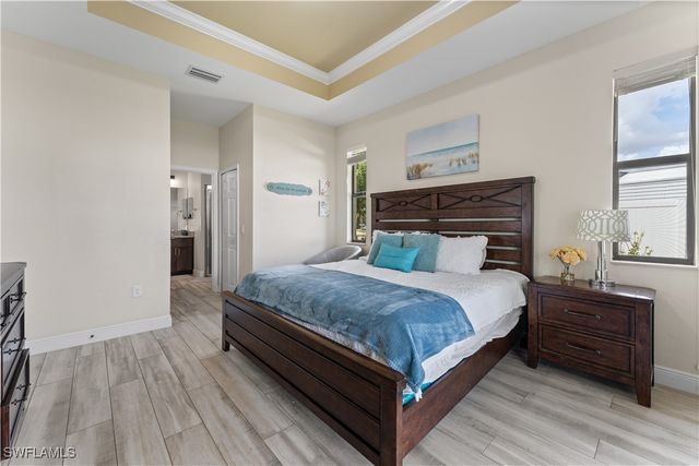 2717 Shelby PKWY, Cape Coral, FL 33904