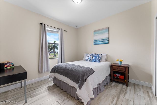 2717 Shelby PKWY, Cape Coral, FL 33904