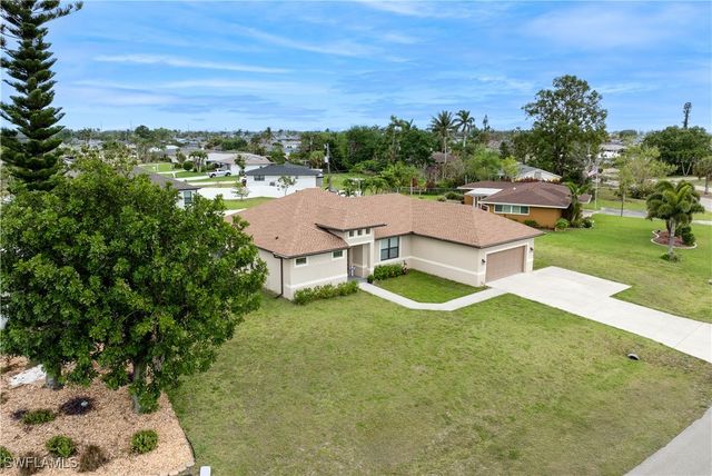 2717 Shelby PKWY, Cape Coral, FL 33904