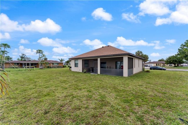 2717 Shelby PKWY, Cape Coral, FL 33904