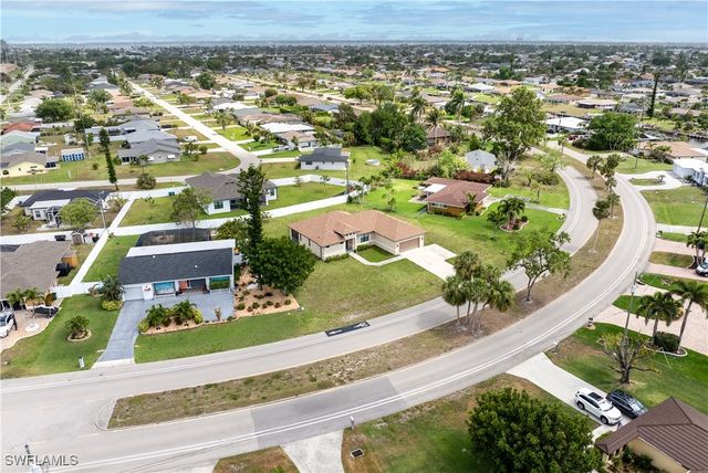 2717 Shelby PKWY, Cape Coral, FL 33904