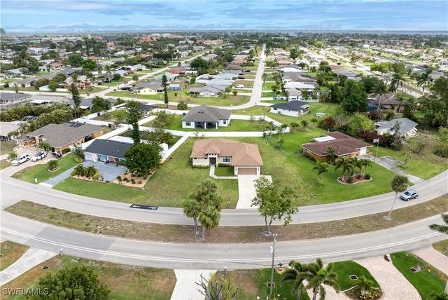 2717 Shelby PKWY, Cape Coral, FL 33904