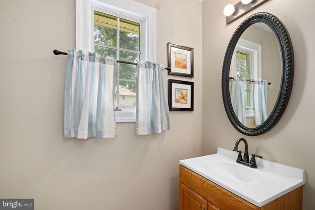 47 PLYMOUTH DR, Cherry Hill, NJ 08034