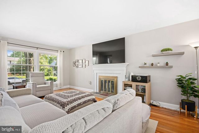 47 PLYMOUTH DR, Cherry Hill, NJ 08034