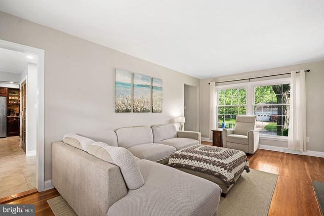 47 PLYMOUTH DR, Cherry Hill, NJ 08034