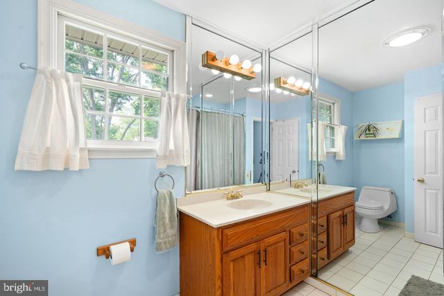 47 PLYMOUTH DR, Cherry Hill, NJ 08034