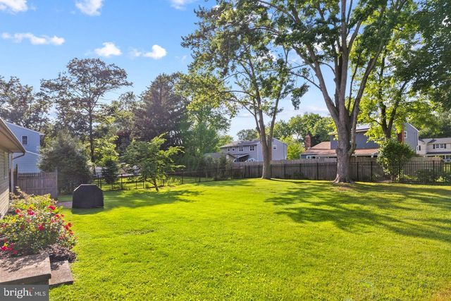47 PLYMOUTH DR, Cherry Hill, NJ 08034