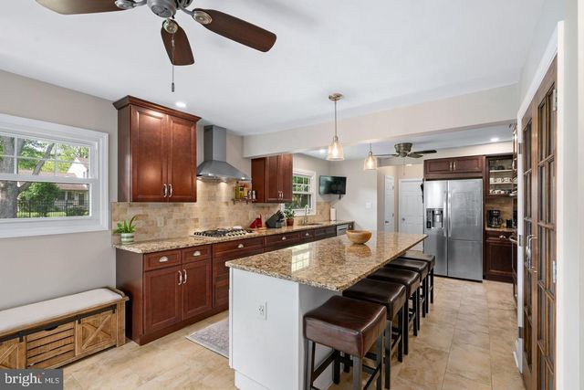 47 PLYMOUTH DR, Cherry Hill, NJ 08034