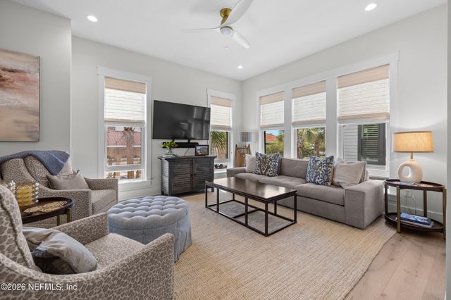 1611 PIAZZA Place, Jacksonville, FL 32207