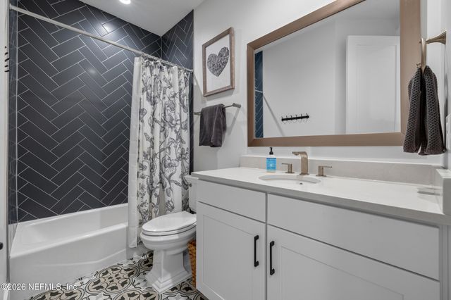 1611 PIAZZA Place, Jacksonville, FL 32207