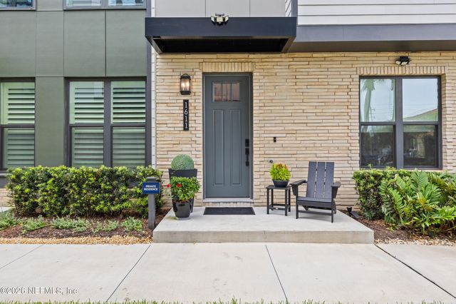 1611 PIAZZA Place, Jacksonville, FL 32207