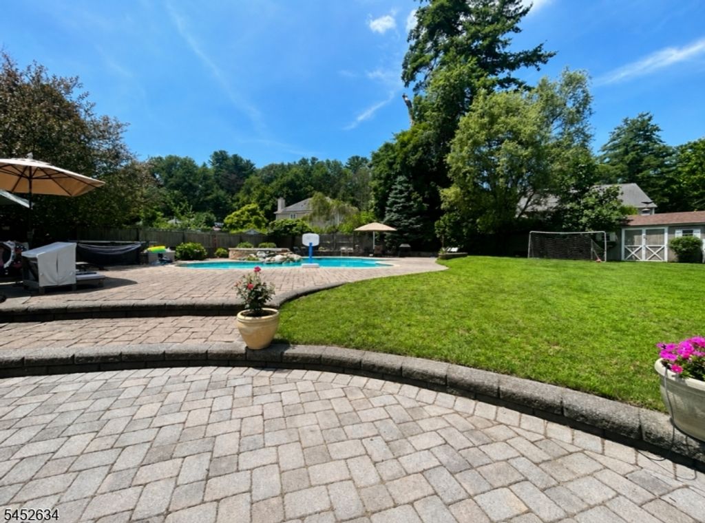 19 Hunterdon Pl, West Milford Twp., NJ 07480 — exterior
