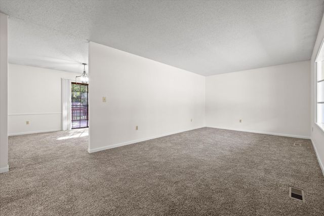 102 Fawn Trail, Signal Mountain, TN 37377