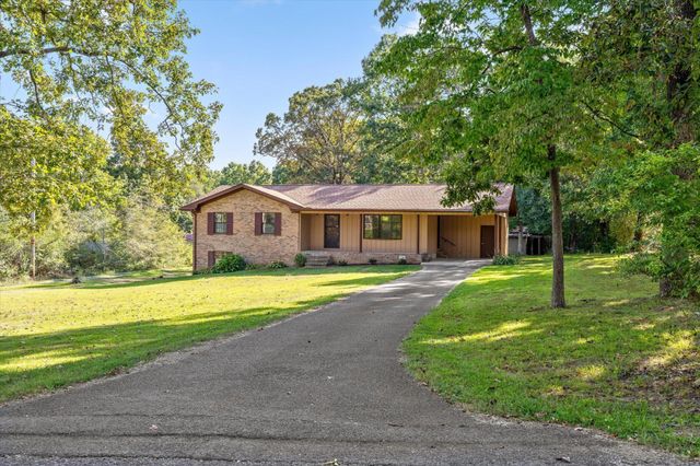 102 Fawn Trail, Signal Mountain, TN 37377