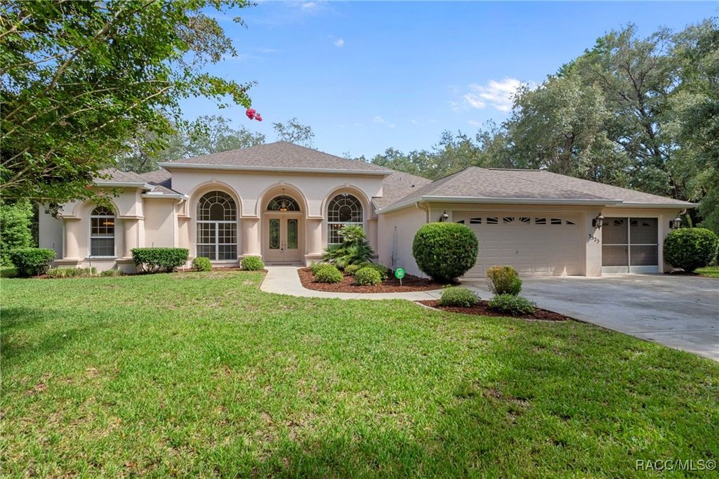 3323 W Blossom Drive, Beverly Hills, FL 34465