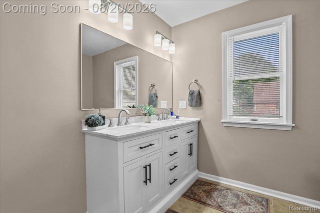 429 Moran Road, Grosse Pointe Farms, MI 48236