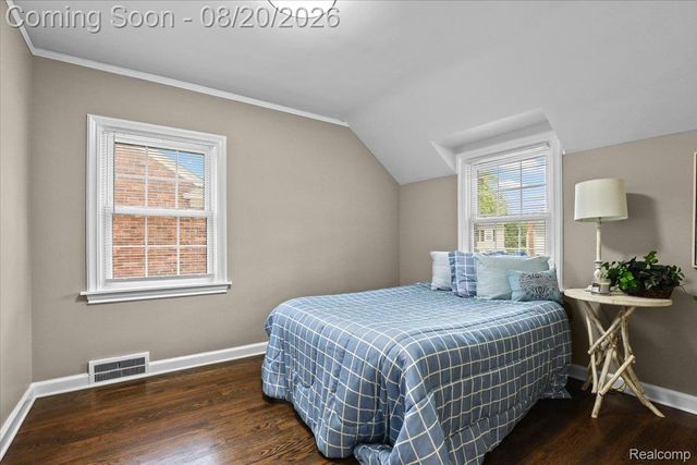 429 Moran Road, Grosse Pointe Farms, MI 48236