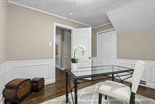 429 Moran Road, Grosse Pointe Farms, MI 48236