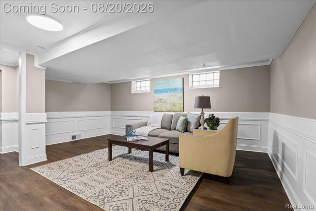 429 Moran Road, Grosse Pointe Farms, MI 48236