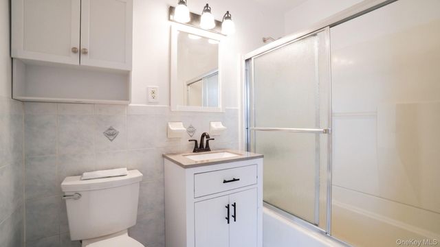 24 Pennyfield Avenue 2C, Bronx, NY 10465