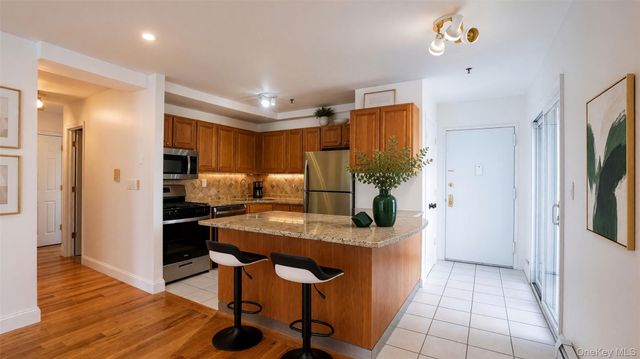 24 Pennyfield Avenue 2C, Bronx, NY 10465