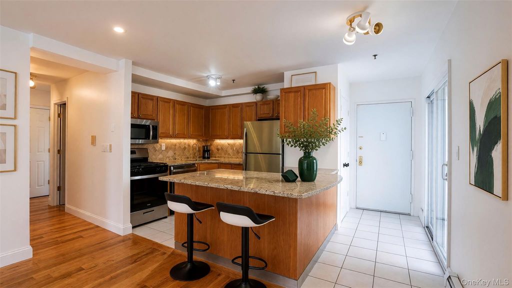 24 Pennyfield Avenue 2C, Bronx, NY 10465 — photo 4