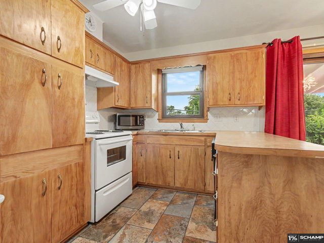 12305 Weir Street, Omaha, NE 68137