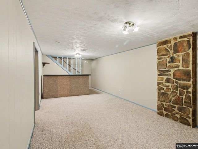 12305 Weir Street, Omaha, NE 68137