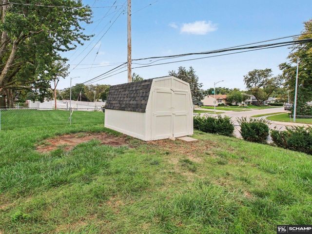 12305 Weir Street, Omaha, NE 68137