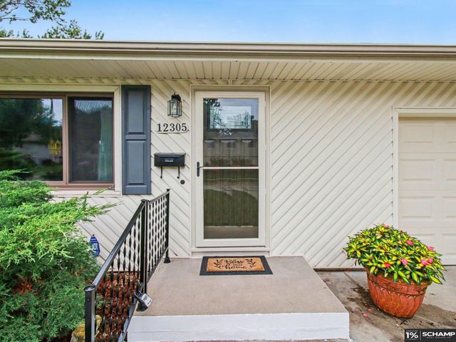 12305 Weir Street, Omaha, NE 68137