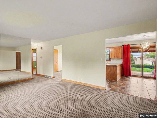 12305 Weir Street, Omaha, NE 68137