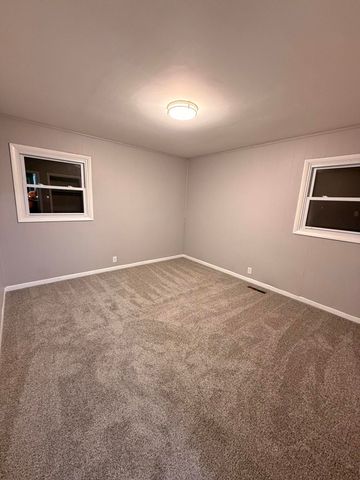 16 S 200 W, Valparaiso, IN 46385