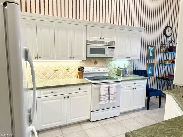 27080 Lake Harbor CT # 202, Bonita Springs, FL 34134