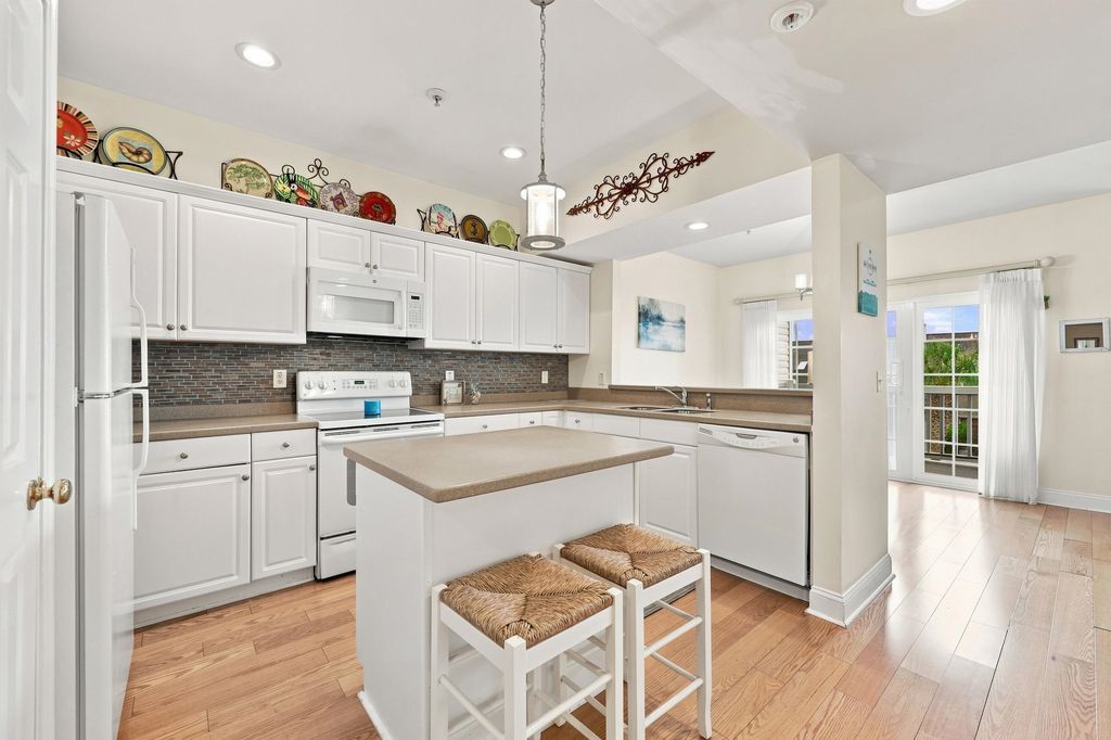 311 2nd Ave N Unit 101, North Myrtle Beach, SC 29582 — photo 4