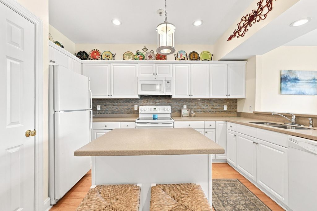 311 2nd Ave N Unit 101, North Myrtle Beach, SC 29582 — photo 5