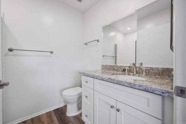4 Windwood, Irvine, CA 92604