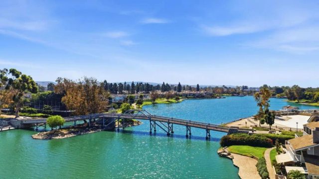 4 Windwood, Irvine, CA 92604