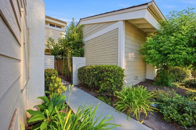 4 Windwood, Irvine, CA 92604