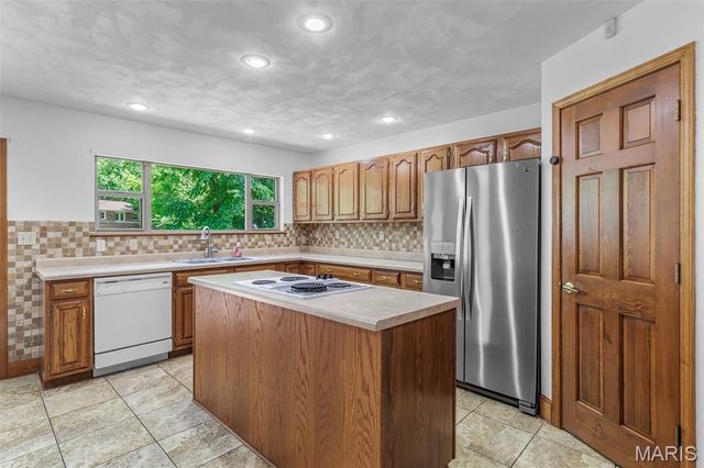 532 Loretta Court, Farmington, MO 63640