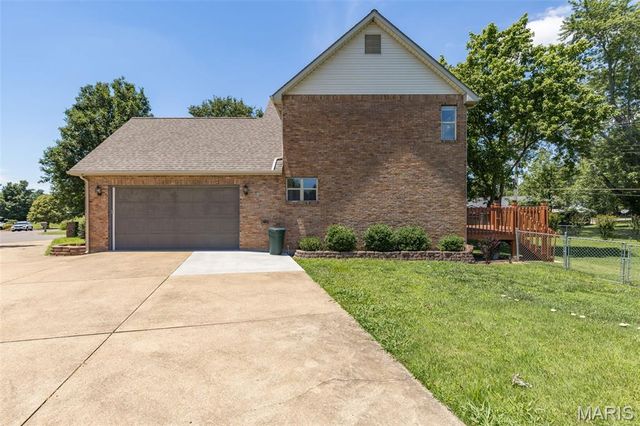 532 Loretta Court, Farmington, MO 63640