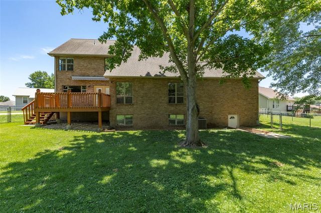532 Loretta Court, Farmington, MO 63640