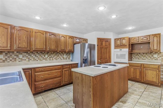 532 Loretta Court, Farmington, MO 63640