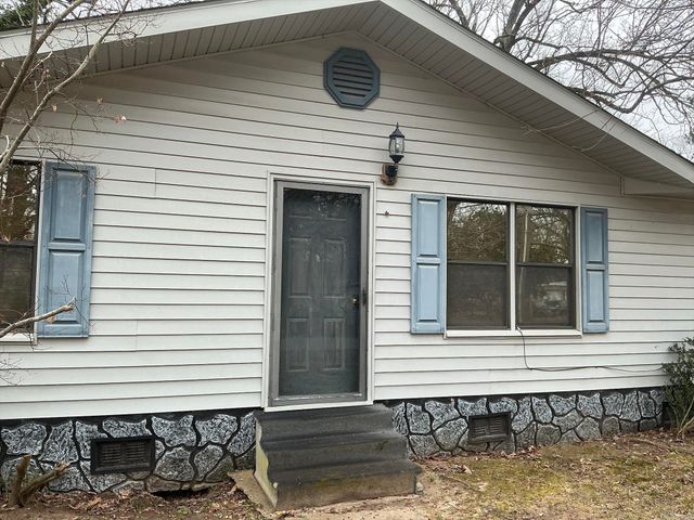 1428 James, Crossett, AR 71635