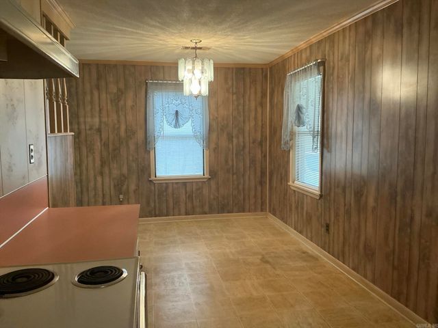 1428 James, Crossett, AR 71635