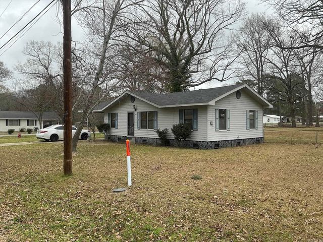 1428 James, Crossett, AR 71635