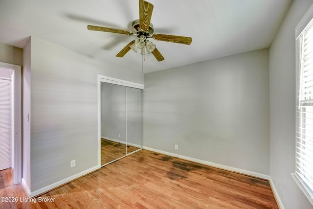 2008 Dogoon Dr, Louisville, KY 40223