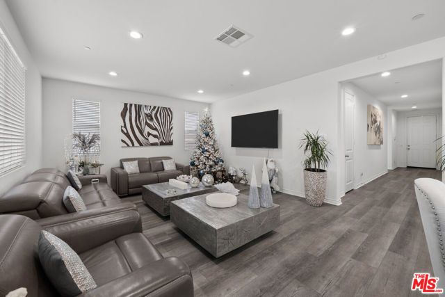 6625 Ardmore Court, Palmdale, CA 93552