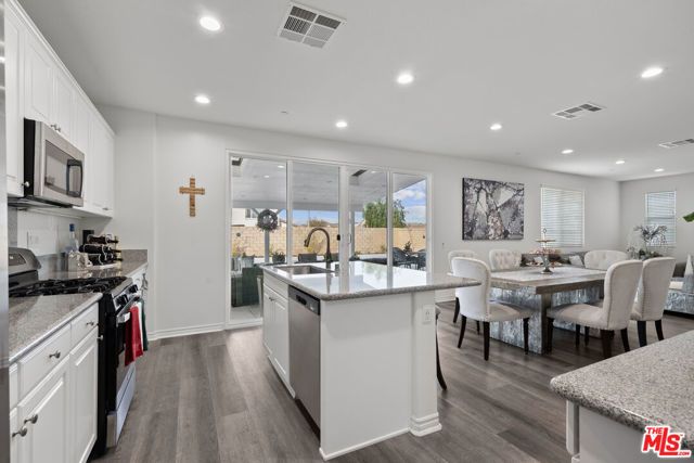 6625 Ardmore Court, Palmdale, CA 93552