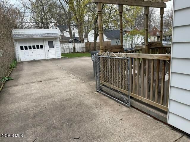 2515 Goddard Road, Toledo, OH 43606